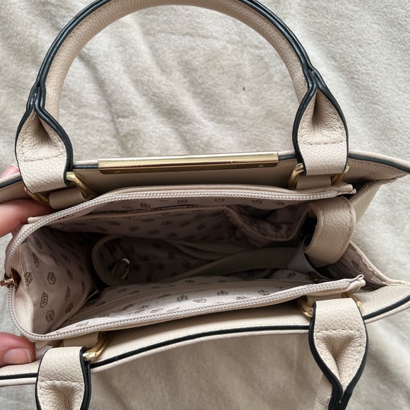 Call it Spring Handbag - Picture 2 of 3